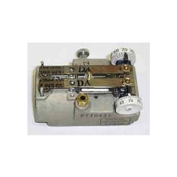 Johnson Controls 制御機器3点セット ジャンク Johnson Controls T-4516-201 Dual Temperature Direct Acting