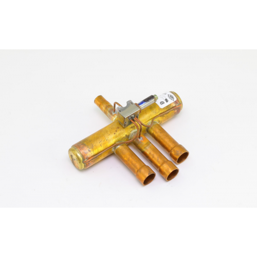 Valve Reversing For Carrier Part# Ef17Be181